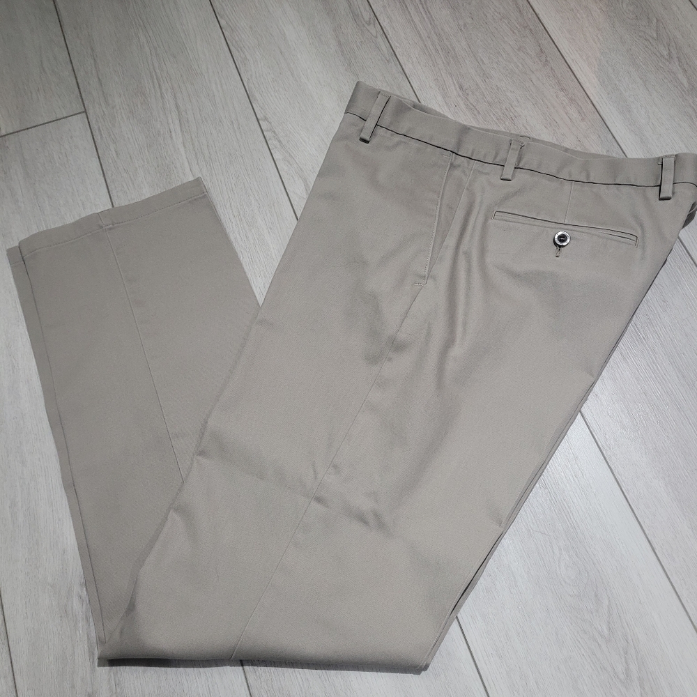 Dockers Men's Slim Tapered Flat Front Khaki Chino Pants 36 Tan Preppy Versatile